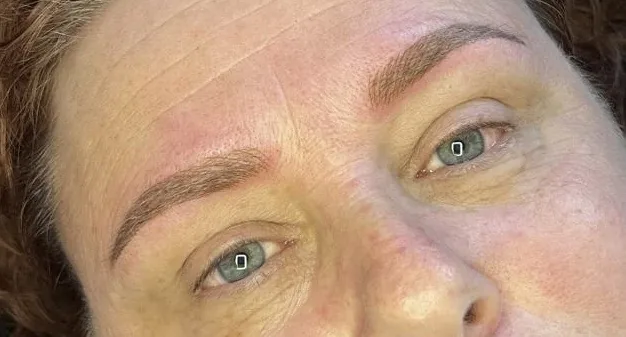 Resultaat van combibrows (microblading en powderbrows)